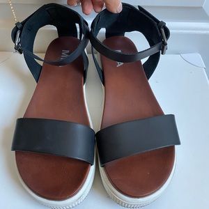Mia Platform Sandals
